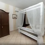 منزل ريفي Li Espi Country