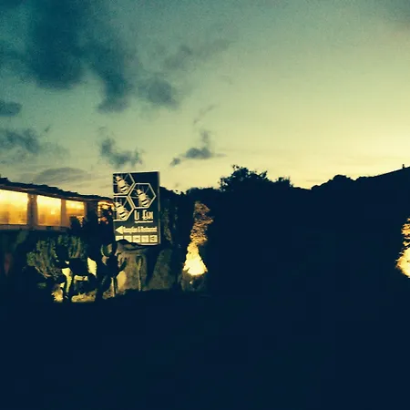 בית כפרי Li Espi Country